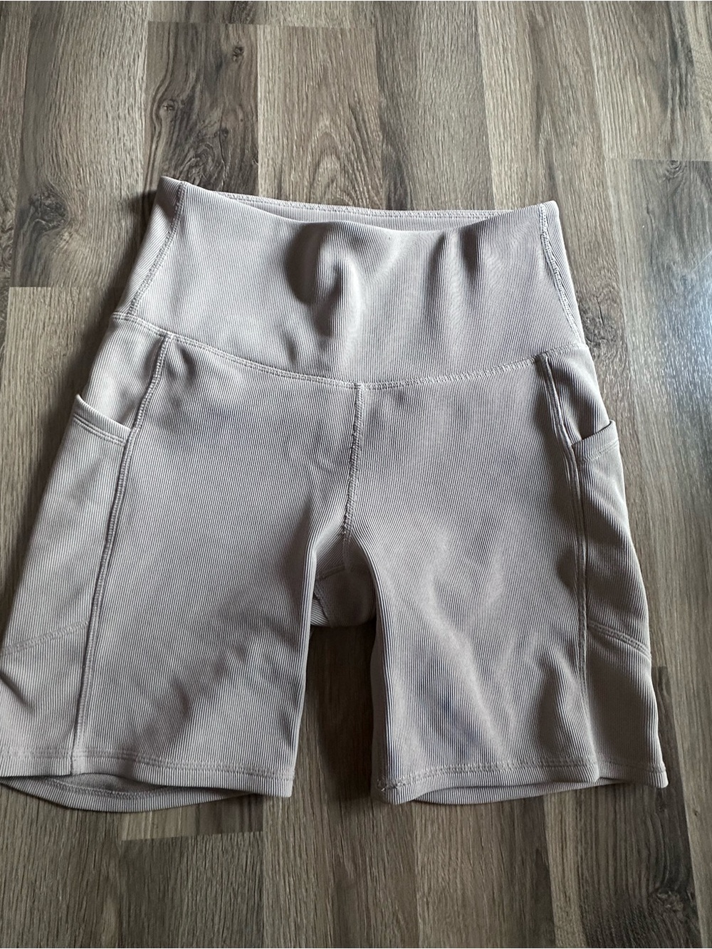 Women's High-Waist Performance Shorts - Beige